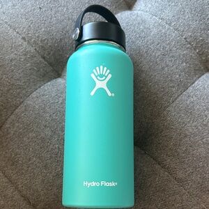 Hydro Flask 32oz Aqua Bottle with Black Lid